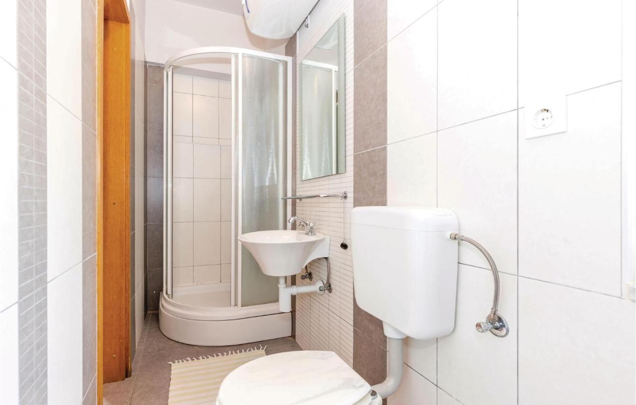 Cozy Apartment In Novi Vinodolski With Kitchen Екстер'єр фото